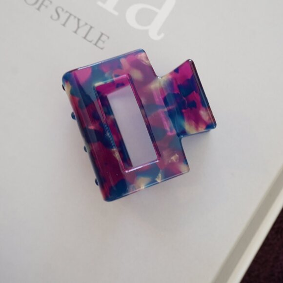 Women hairclaws - Picture 1 of 3